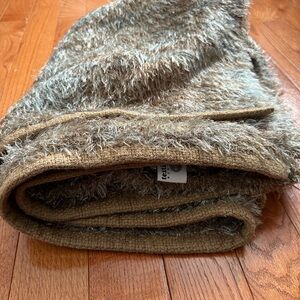 Textillery Weavers Rose throw blanket brown